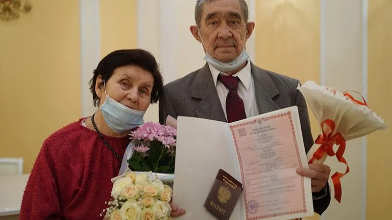 В Орехово-Зуеве зарегистрировали отношения влюбленные, которым за восемьдесят 