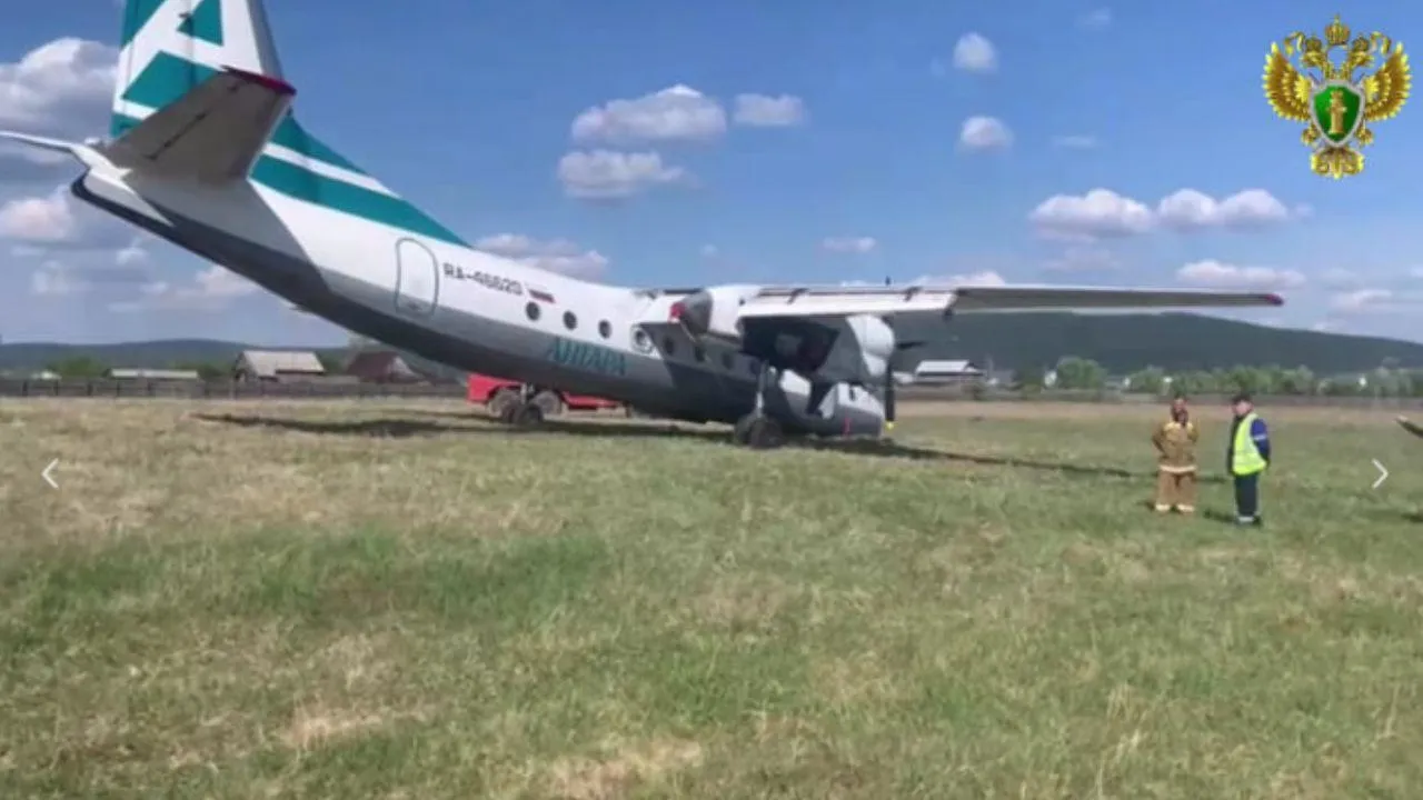 Жесткая посадка самолета в Иркутской области попала на видео