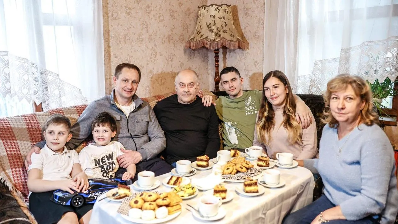 Глава Красногорска навестил семью Героя СВО