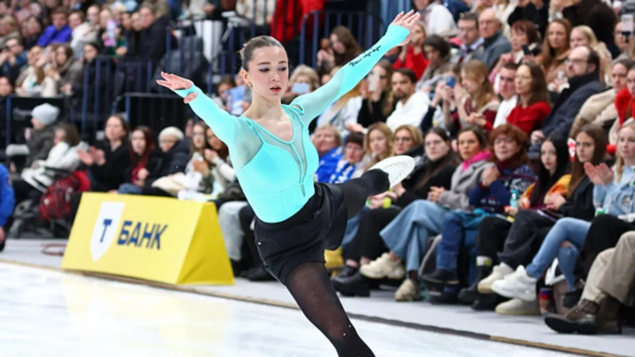 В улыбке Валиевой увидели конец доминирования Тутберидзе