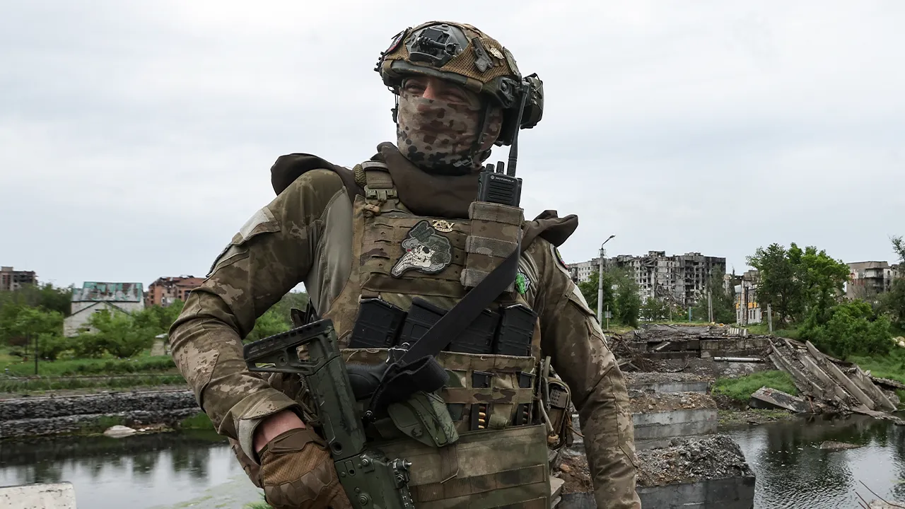 «Не могу устроиться даже охранником»: бывшим заключенным после СВО не снимают судимость