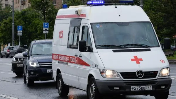 Учительницу из Ивантеевки, на которую напал ученик, везут в МОНИКИ