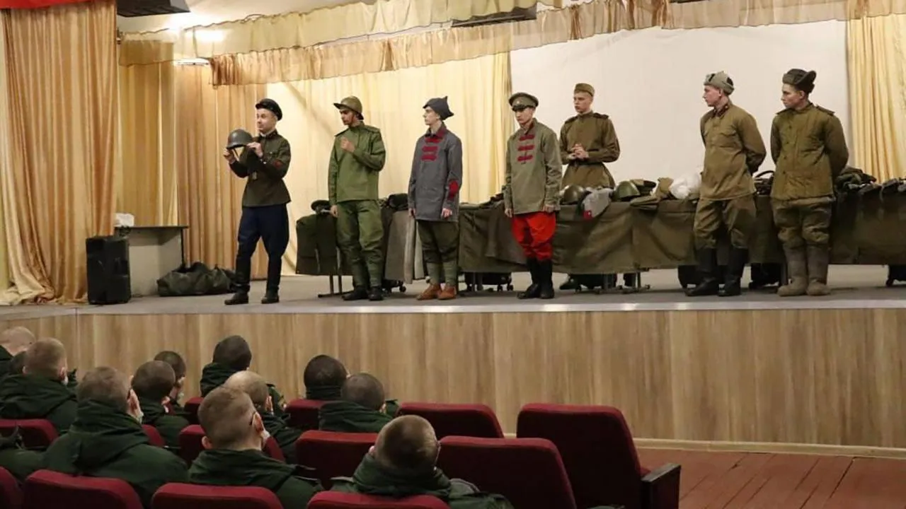 Урок живой истории «Защитники Отечества» для военнослужащих прошел в Нахабино