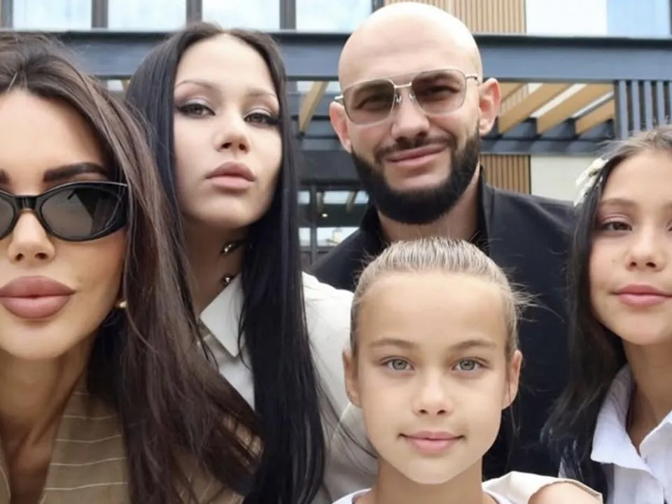 Джиган хочет отобрать четверых детей у Самойловой после развода: удастся ли ему это сделать