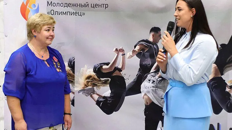Председателя Воскресенского отделения «Российского Красного Креста» наградили почетным знаком