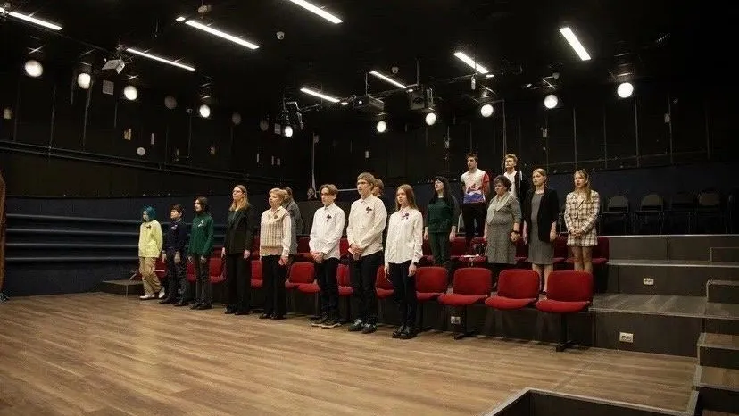 Подростки получили первый в их жизни важный документ