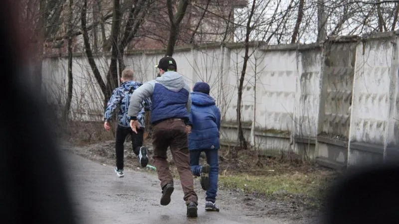 Дети бросаются под машины в Павловском Посаде «на слабо»