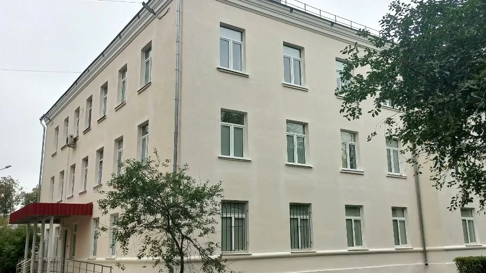 Фото: REGIONS/Олег Книжник. На фото: ЦМСЧ-21, где работает Нина Шлыкова