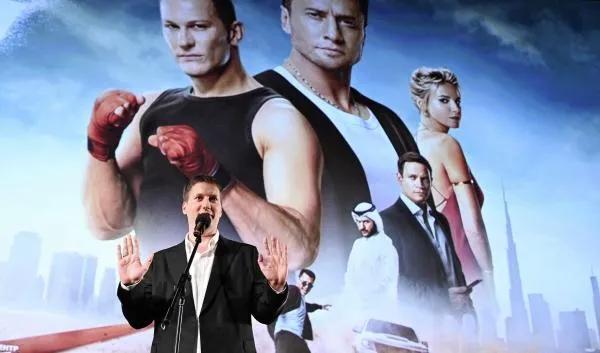 Режиссер фильма «Мажор в Дубае» Егор Чичканов на премьере