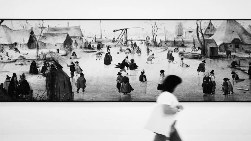 Фото: https://ru.freepik.com/free-photo/long-narrow-painting-in-an-art-exhibition_27