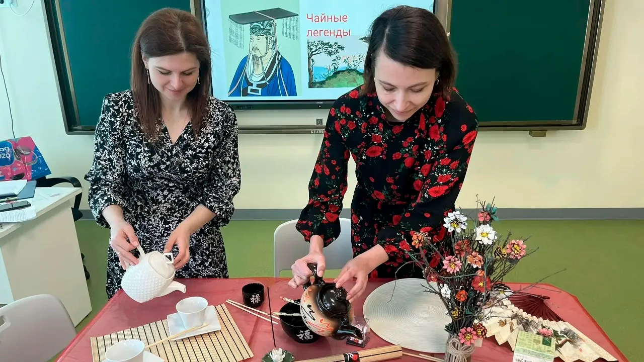 vk.com/МАОУ «Средняя школа №1 им. В. Н. Леонова»