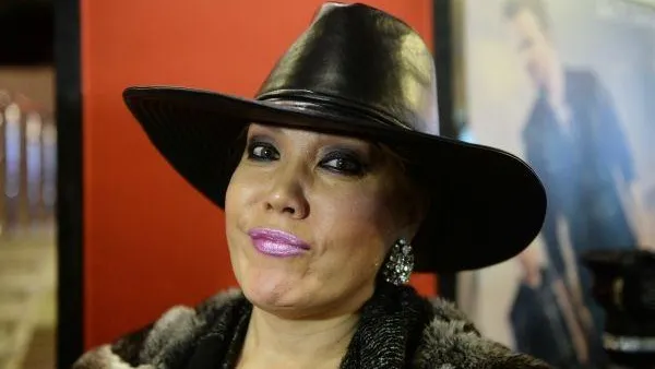 Азиза рассказала о путешествии, в котором она побывала вместе с Караченцовым