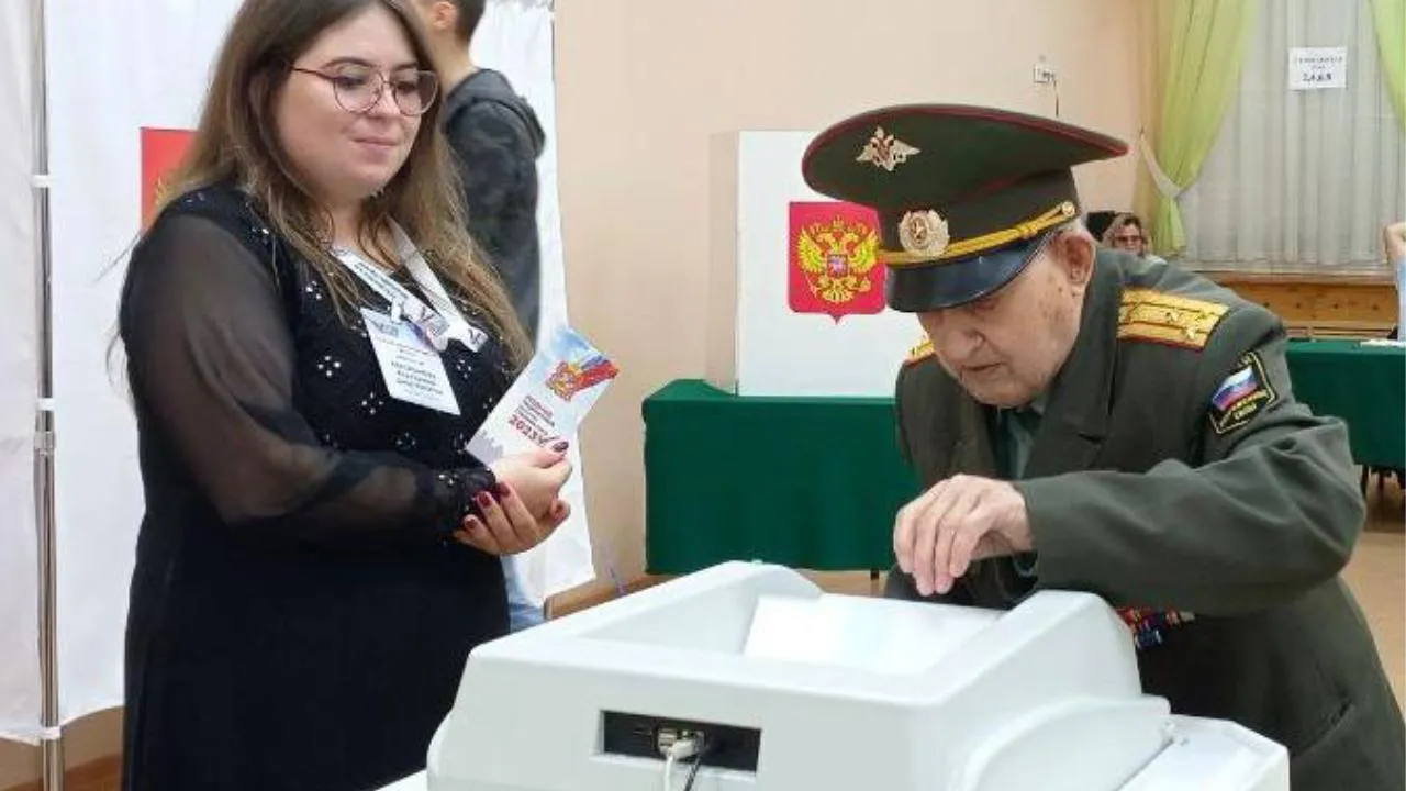 105-летний ветеран Николай Багаев принял участие на выборах Губернатора Московской области