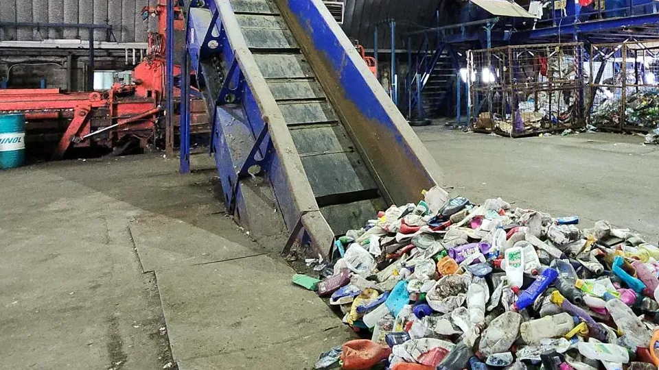 Фото: REGIONS/Нина Басистая. На фото: бытовые отходы, отправленные на переработку