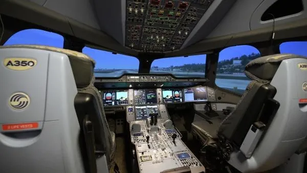 Кабина пилота Airbus A350