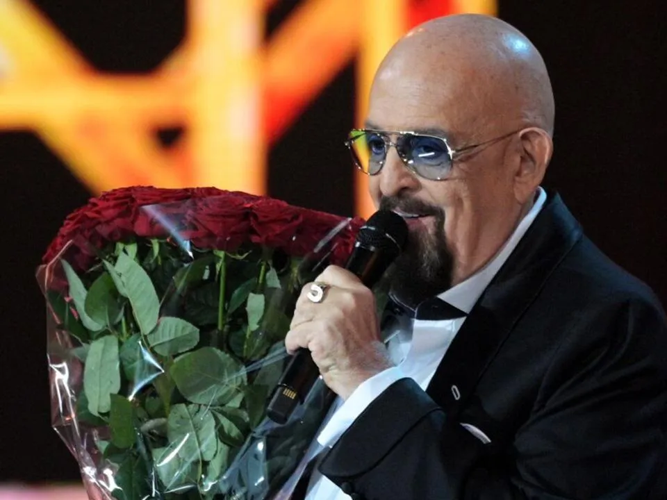 «Хотел бы, чтобы ее спел Лучано Паваротти»: Шуфутинский объяснил, чем хороши каверы на «Третье сентября»