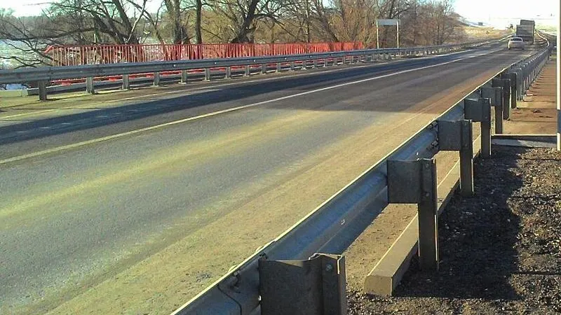 Реконструкцию моста через реку Любеху провели в Волоколамском районе