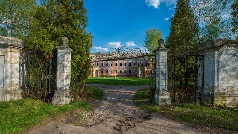 Семеновское-Отрада - закрытая подмосковная усадьба