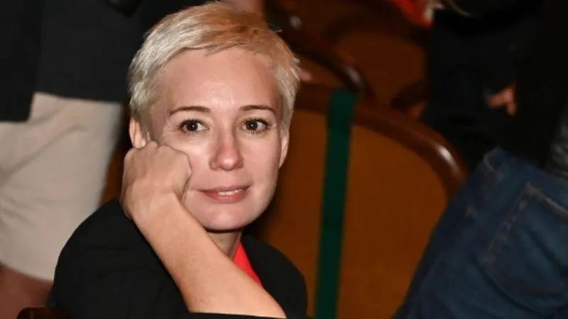 Спектакль с участием Хаматовой отменили из-за использования украинского языка