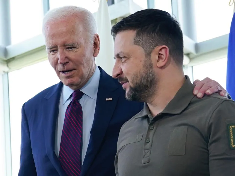 «Уйдет либо Байден, либо Зеленский»: экстрасенс рассказала, какие изменения принесет новая луна