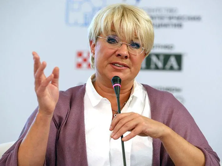 Илона Броневицкая: А я думала, что Украина уже давно запретила нам выступать