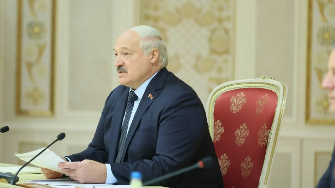 Лукашенко призвал белорусов готовиться к войне