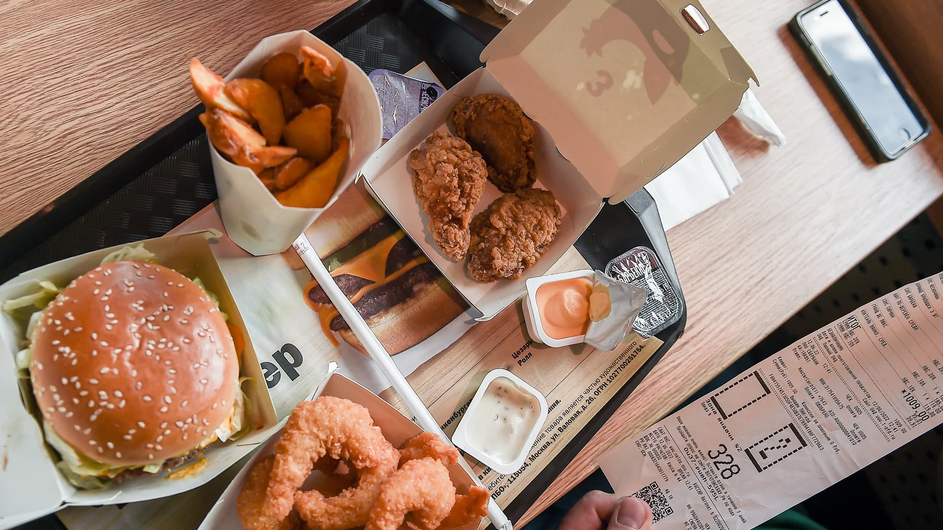 Фастфуд против мозга: какие продукты повышают риск деменции