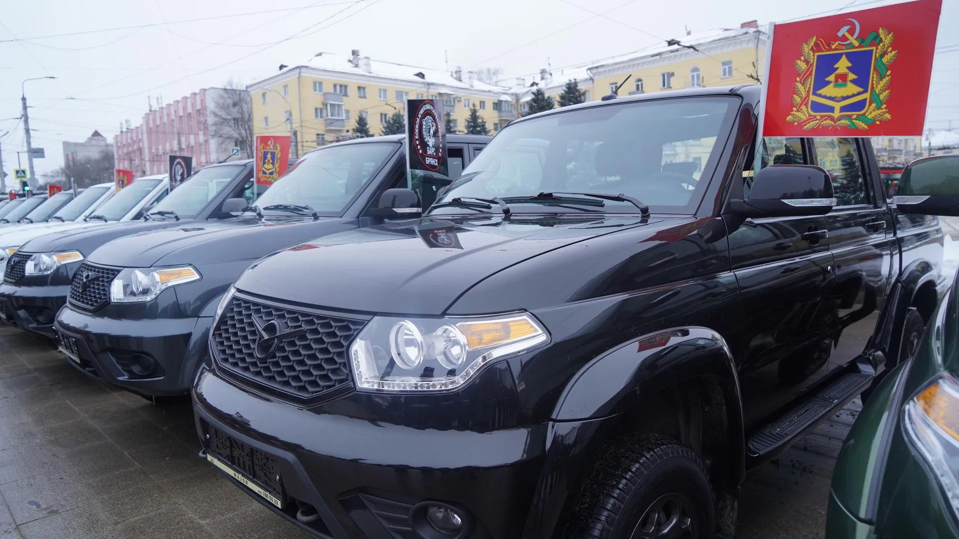 Подмосковье передало бойцам добровольческой бригады «БАРС-Брянск» 40 автомобилей