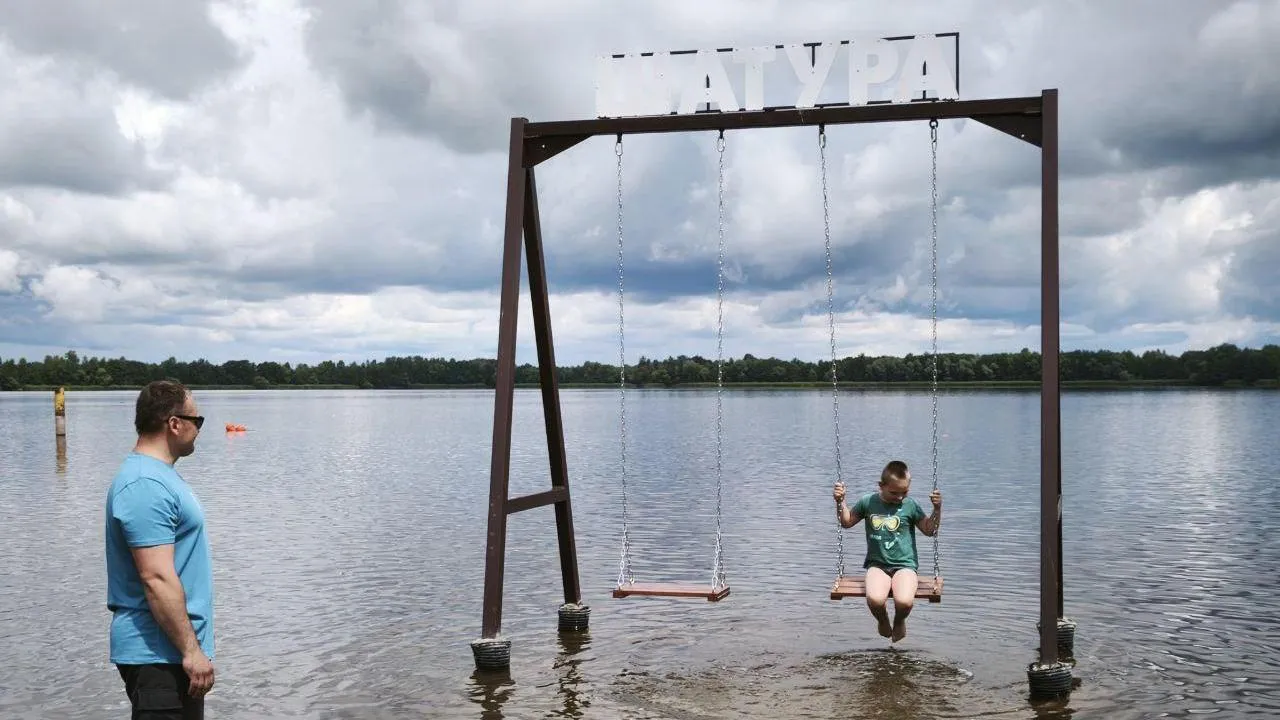 Для жителей Шатуры на городском пляже появилась новая фотозона