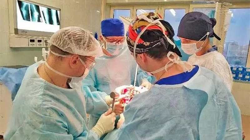 Врачи Раменской больницы начали проводить замену коленного сустава