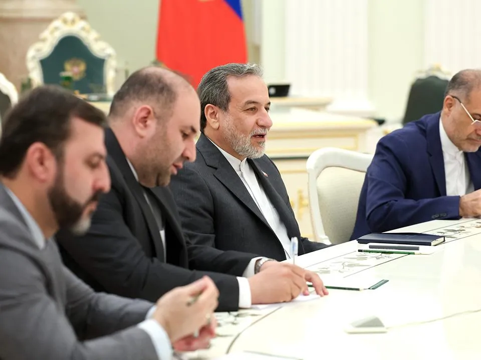 Не только дипломатия: что стоит за встречей Путина с главой МИД Ирана