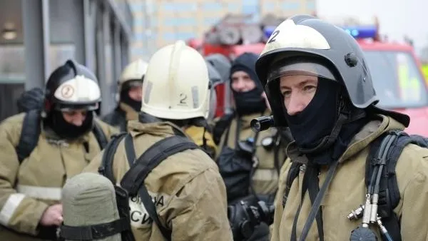 Открытое горение ликвидировали на складах, полыхавших на 650 квадратах в Подольске