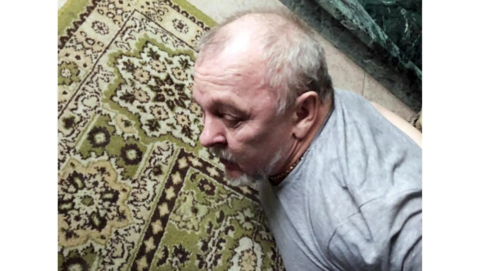 Юрий Цукерман во время задержания.