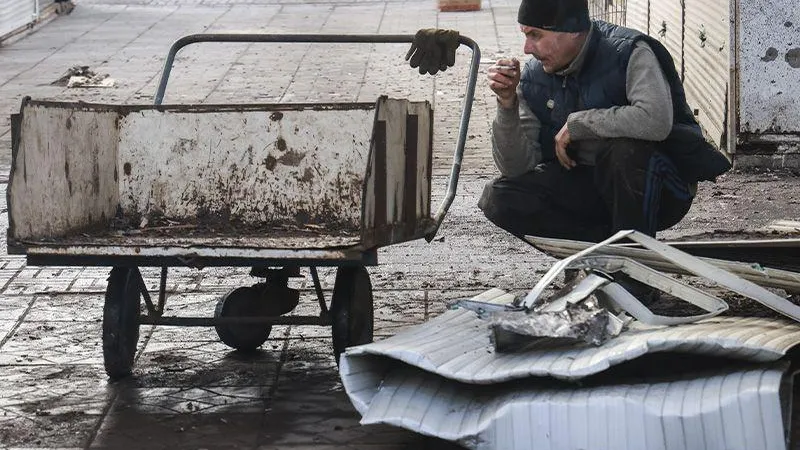 «Все людское добро вывозили грузовиками»: боец СВО рассказал о грабежах бандеровцев