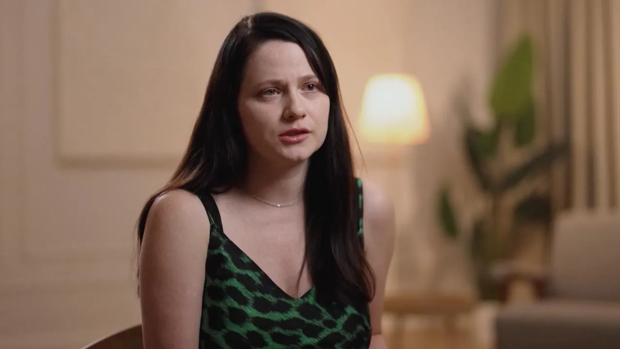 кадр из видео телепрограммы «Беременна в 45»