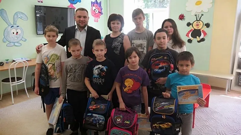 Коммунальщики из Химок собрали в школу детей из местного реабилитационного центра