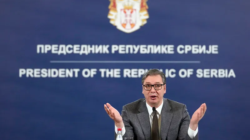 Политолог объяснил, что будет с Сербией после отставки Вучича