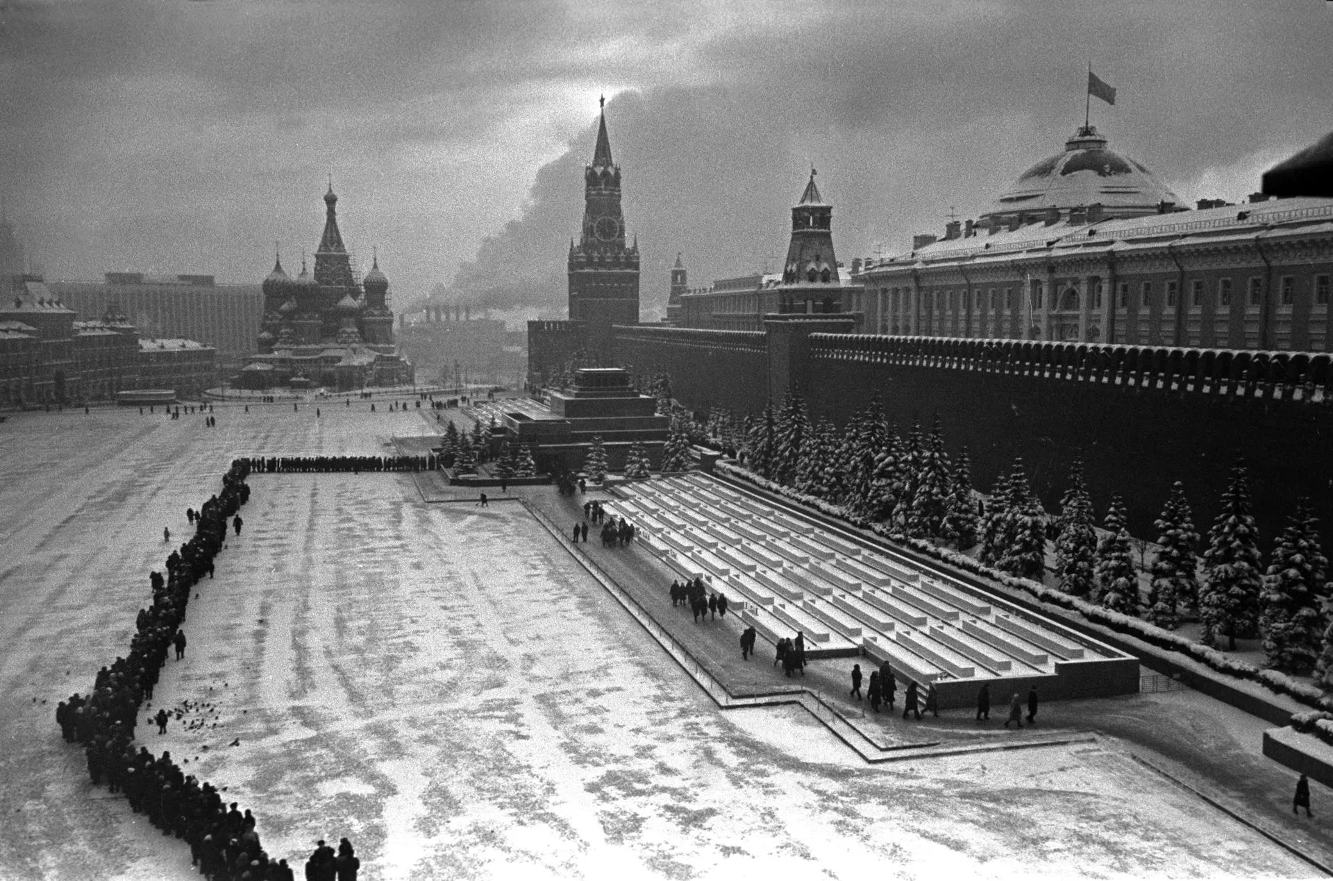 Очередь в мавзолей, 1963 год