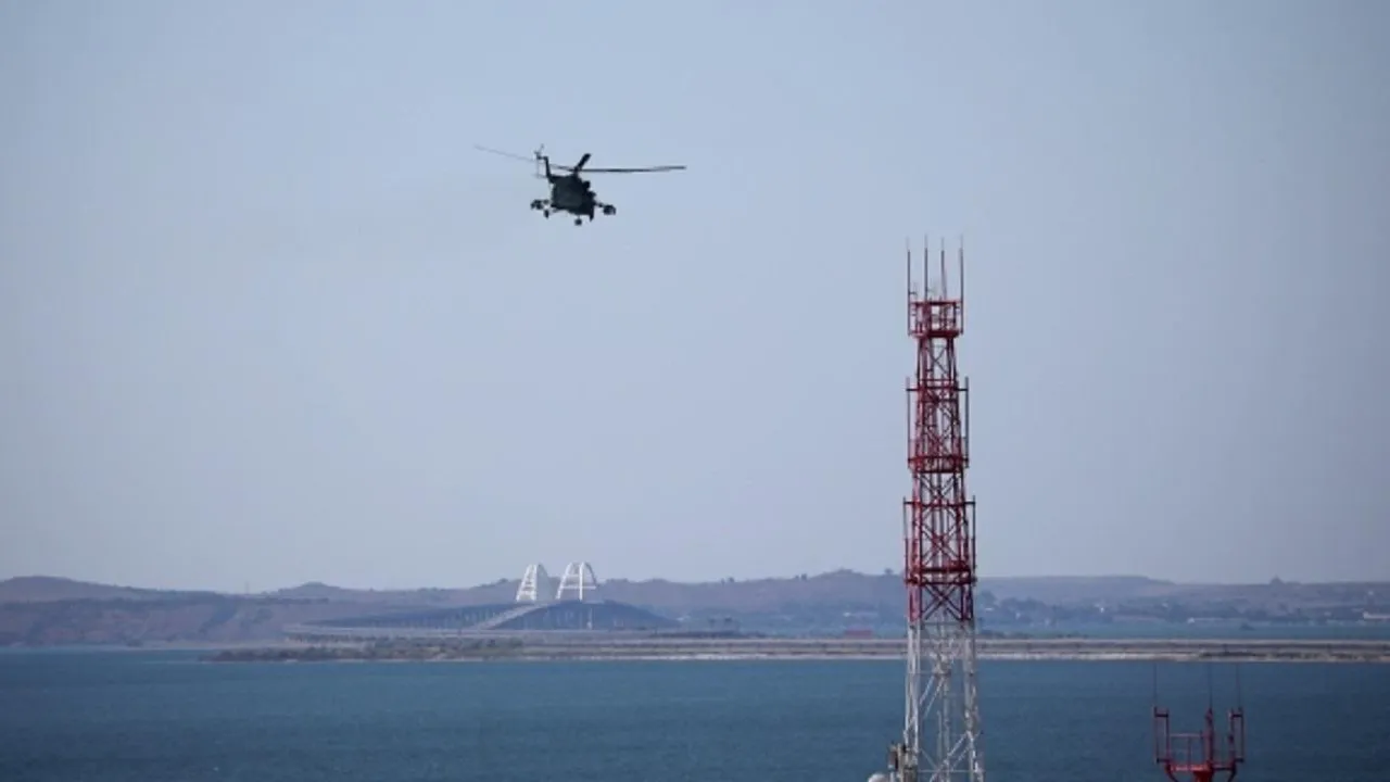 Крымский мост открыли для движения после остановки на полтора часа