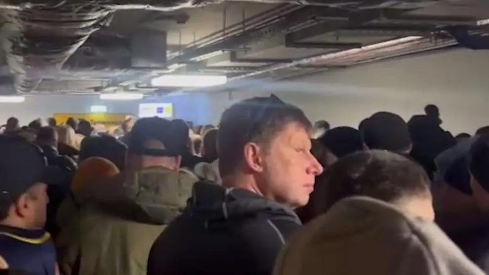 Столпотворение в аэропорту Шереметьево возникло из-за обнаружения предмета, похожего на гранату