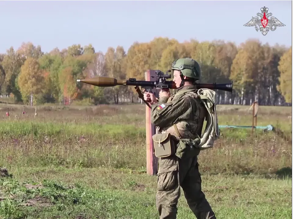 «Устроился на лавочке и разложил гранатомет»: боец СВО смог обхитрить украинцев