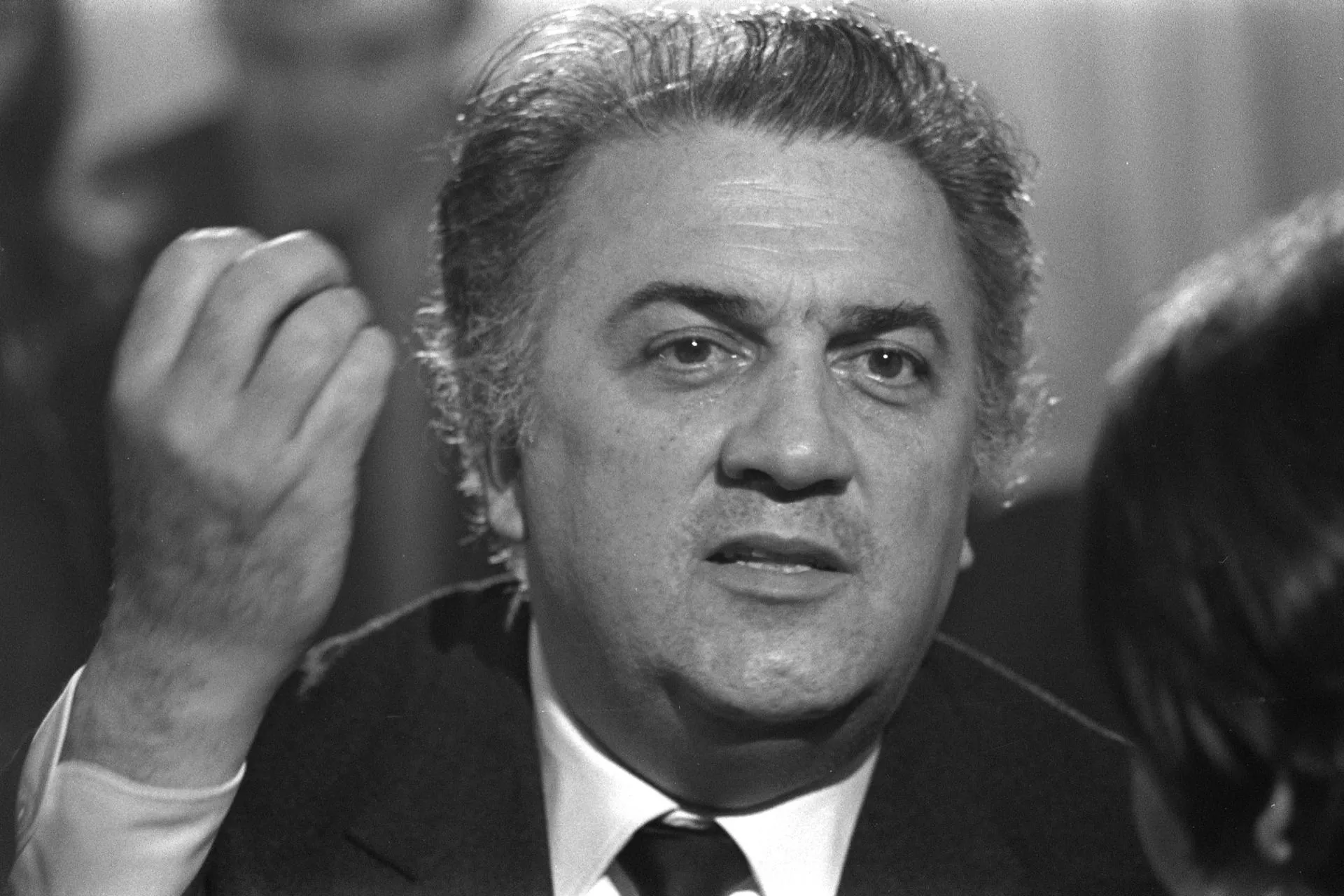 SVEN SIMON