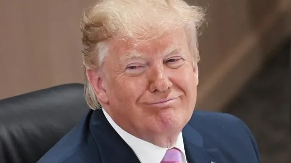 В преддверии выборов Трамп помиловал заключенных