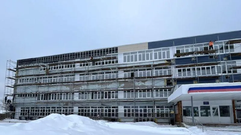 Капремонт школы в Рошале планируют завершить к новому учебному году