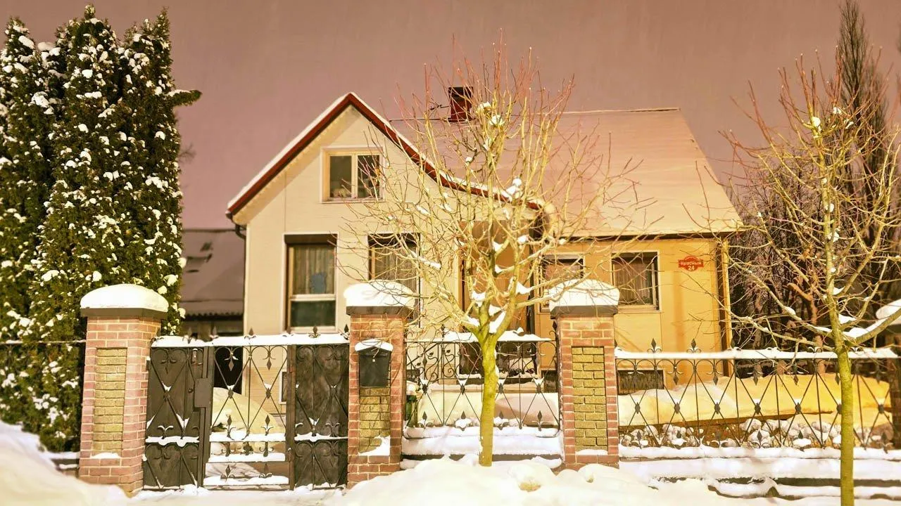 Аренда дачи в марте: эксперт пояснил, почему долгосрочные ставки упали, а сезонные растут