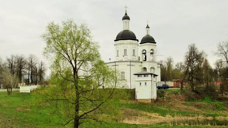 Троицкая церковь в Ельдигино