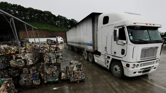 Более 57% договоров на вывоз мусора перезаключили в Подмосковье 