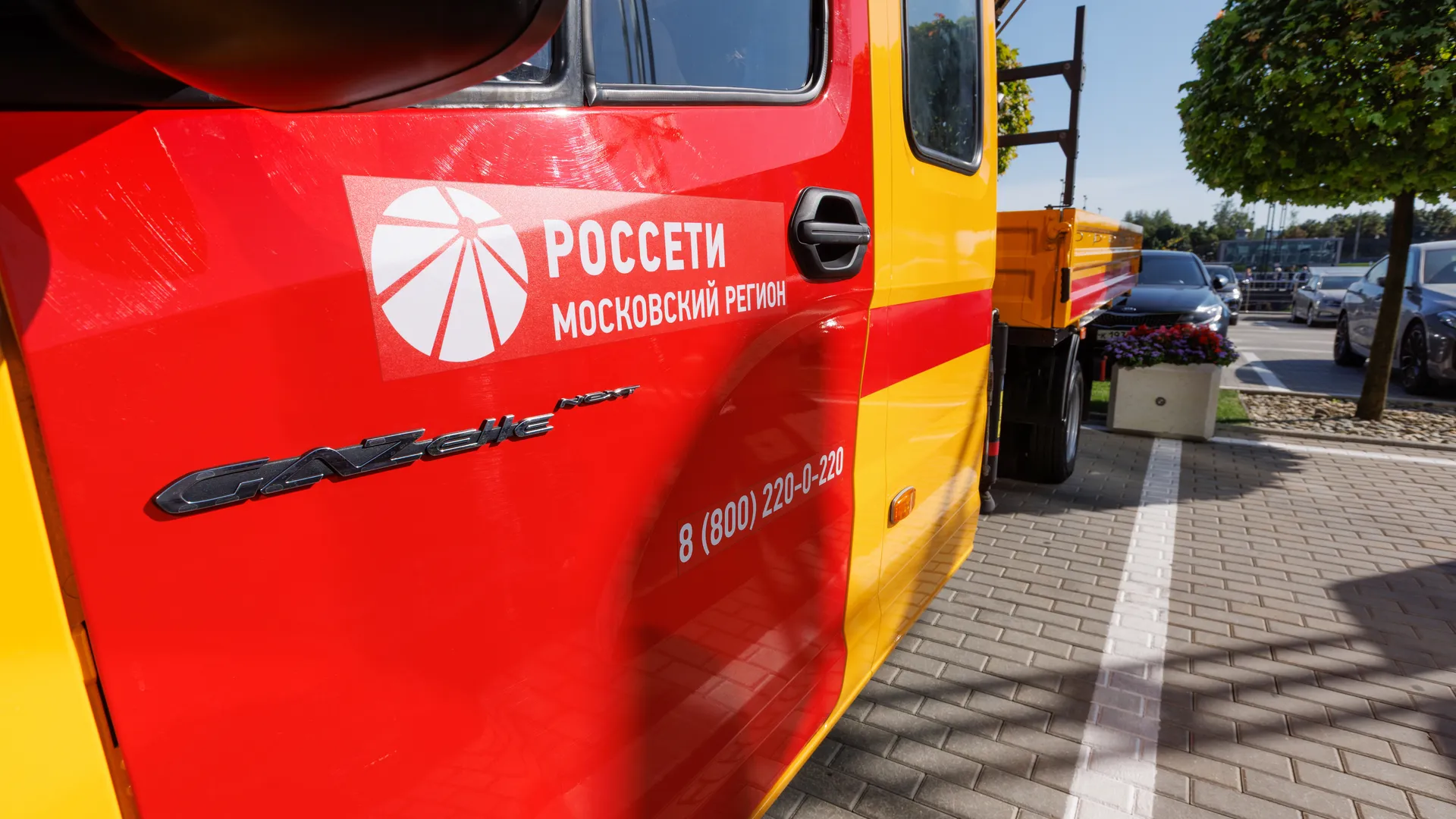 Аварийный автомобиль компании «Россети» на выставке техники и современного энергооборудования в Красногорске