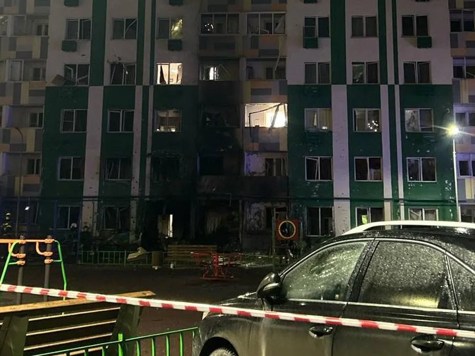 «Многие вышли голые, в осколках, в ранениях»: жители Твери рассказали, как пережили прилет БПЛА по жилому дому