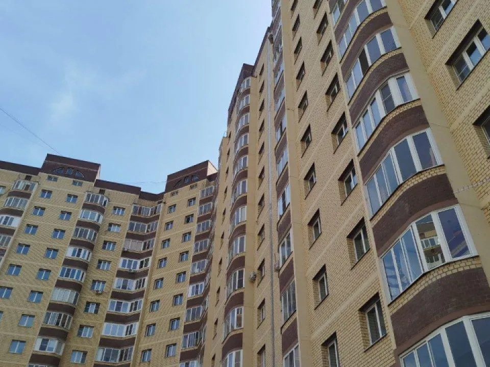 Долгосрочная аренда жилья в Москве подешевела на 8%: в чем причина